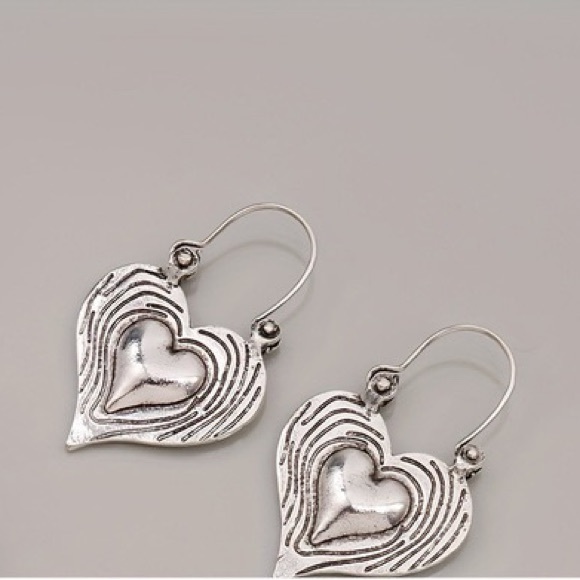 NIP Heart Within a Heart Silver Wired Earrings - Picture 5 of 7
